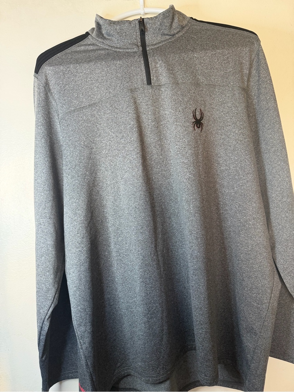 Quarter Zip Performance Pullover Size Large - Picture 3 of 13